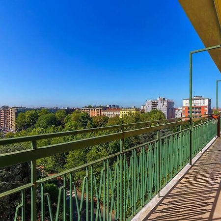 Sunny & Updated Flat With Panoramic City View 50M From M4 Stop ミラノ エクステリア 写真