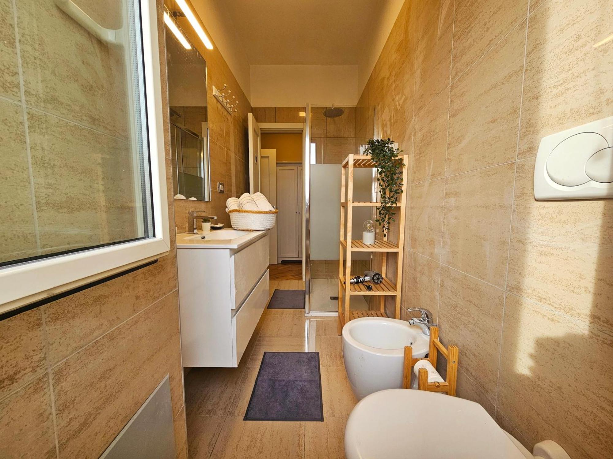 Sunny & Updated Flat With Panoramic City View 50M From M4 Stop ミラノ エクステリア 写真
